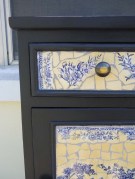 black cabinet-detail-sm